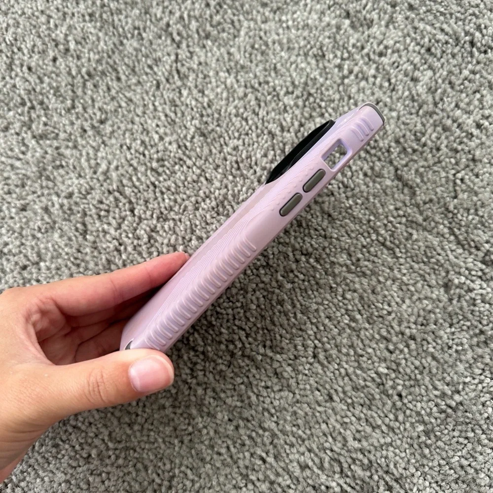 Speck Purple iPhone 14 Pro Case
